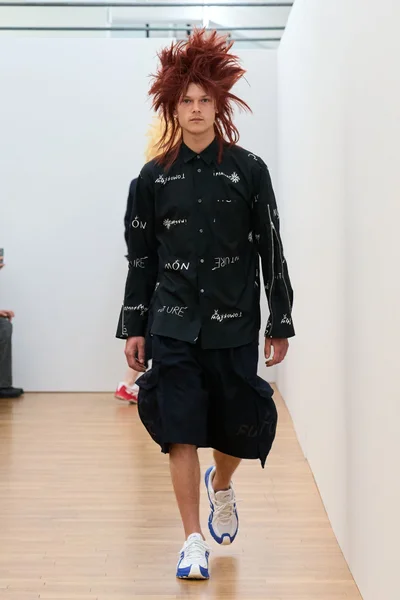 Look 3